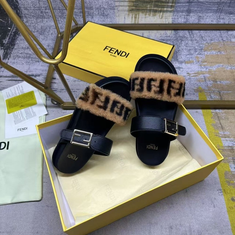 F**di Feel Mink Ff Slides Black 8X8710A8P2F182F