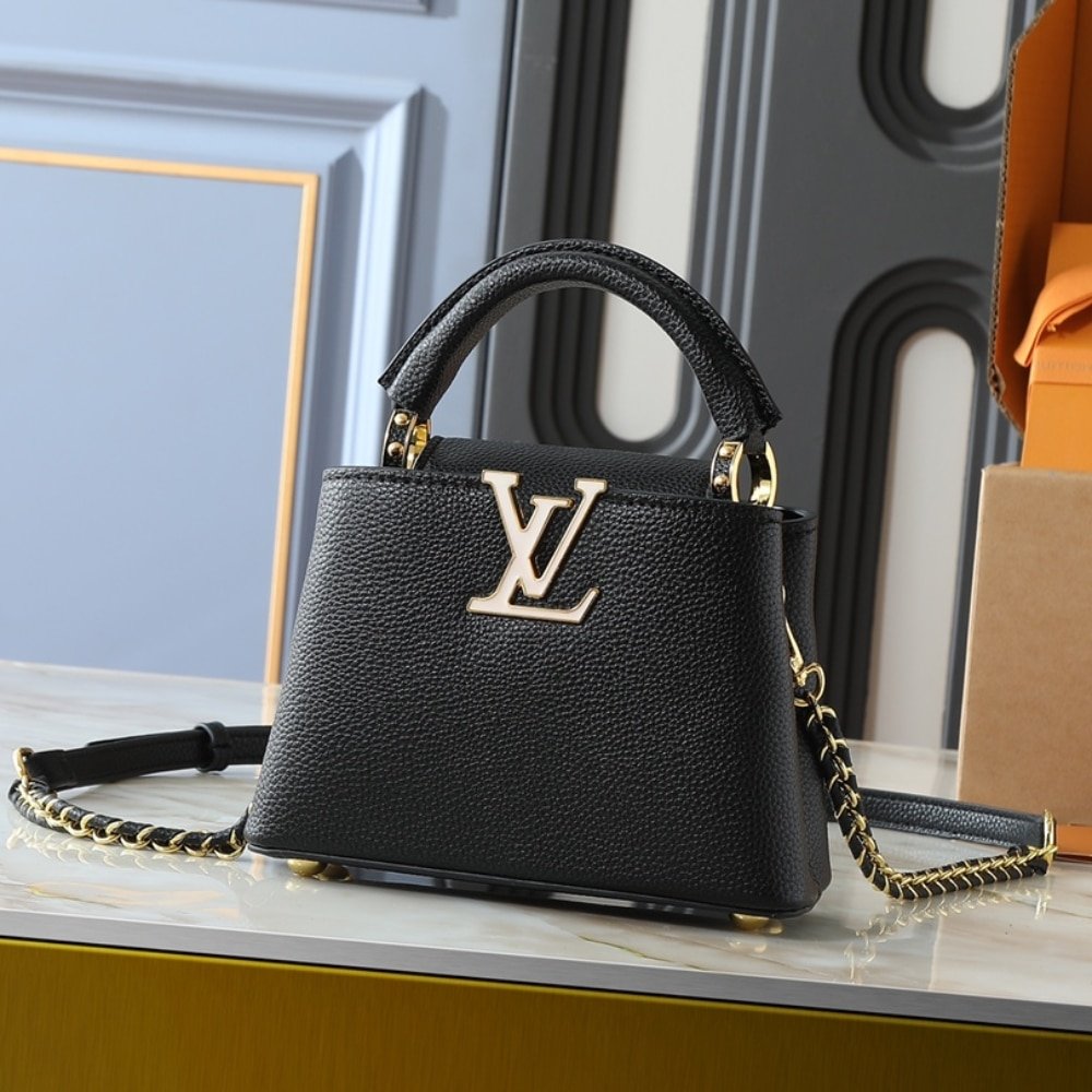 L0vis Vvtt0n Capucines Mini Black 21Cm