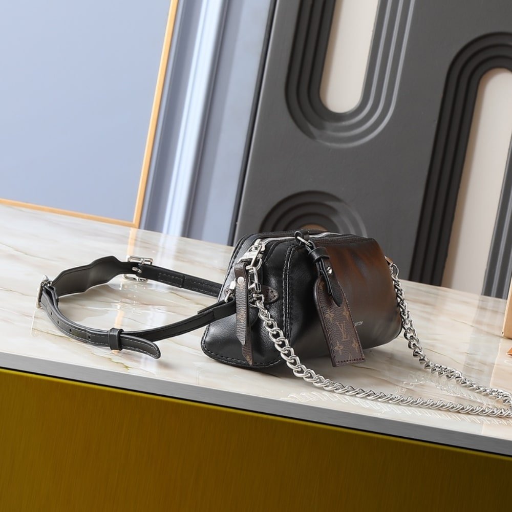 L0vis Vvtt0n Pochette Vibe Black 25Cm M14544