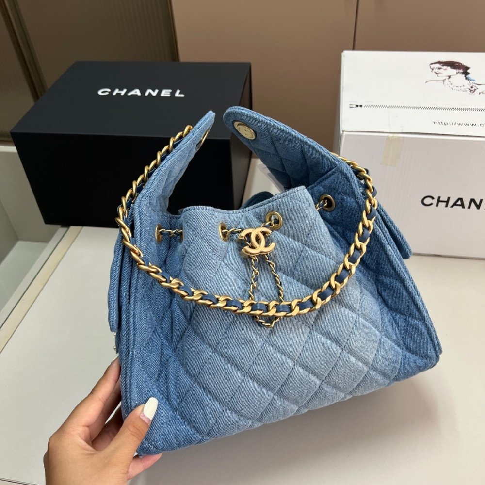 Ch**el 25 Small Handbag Washed Denim Blue 26Cm As5293 B20603 U0475