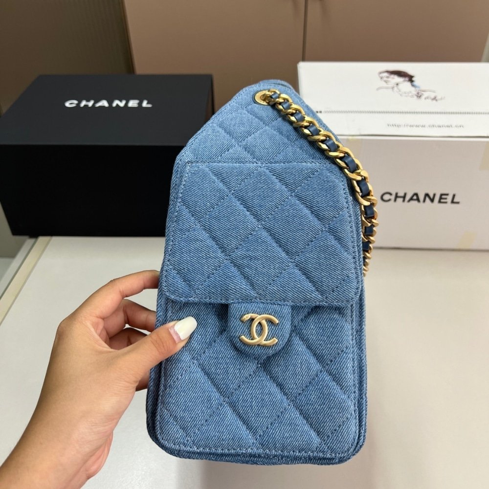 Ch**el 25 Small Handbag Washed Denim Blue 26Cm As5293 B20603 U0475