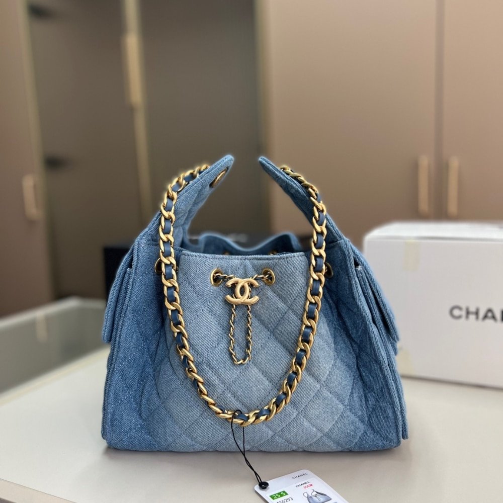 Ch**el 25 Small Handbag Washed Denim Blue 26Cm As5293 B20603 U0475