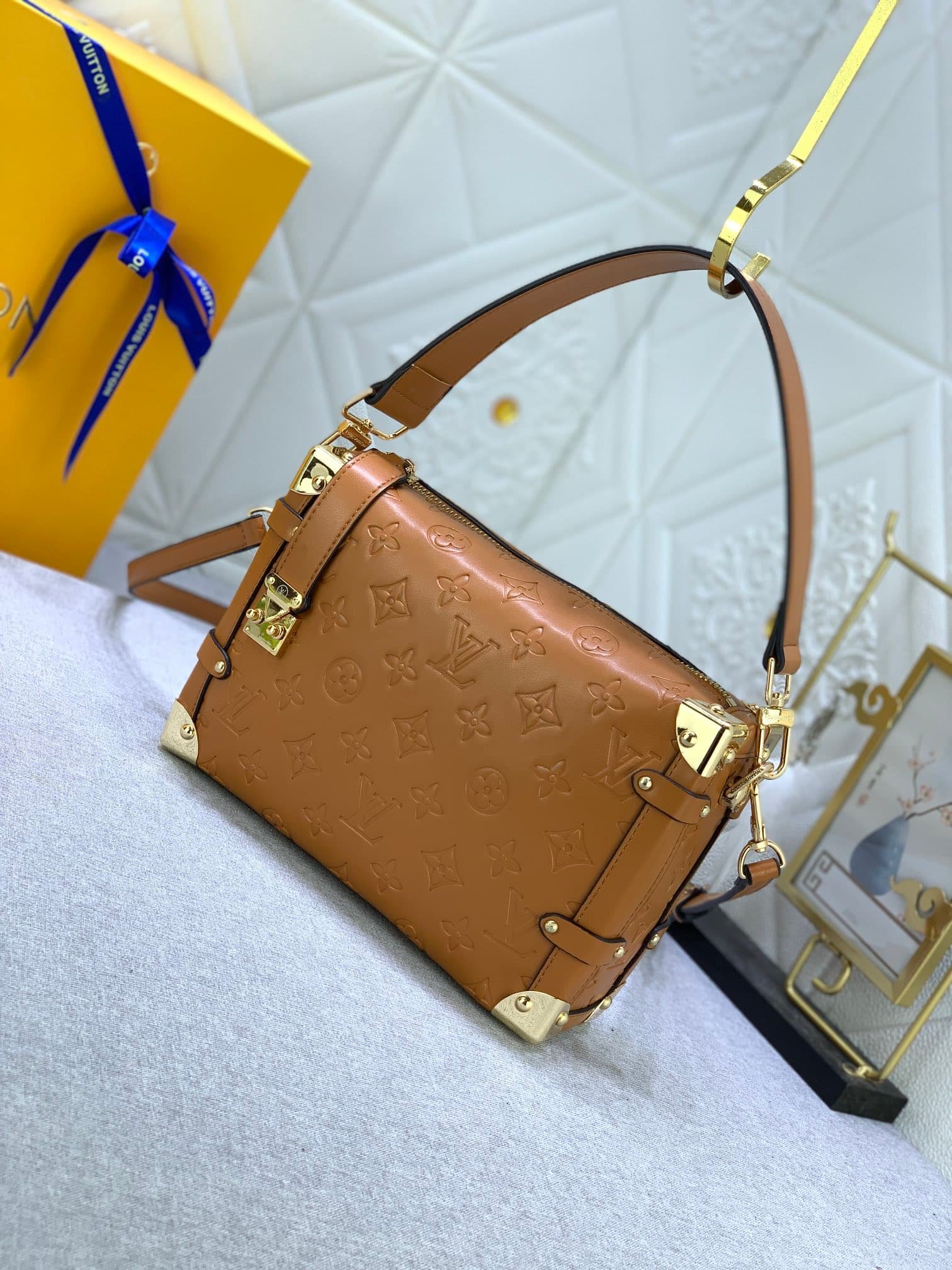 L0vis Vvtt0n Side Trunk Brown 21Cm M21741