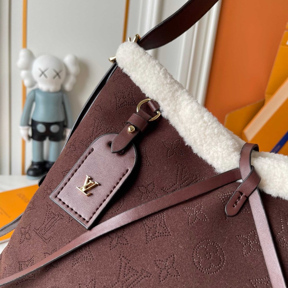 L0vis Vvtt0n Carryall PM Chocalate Brown 29Cm M26421
