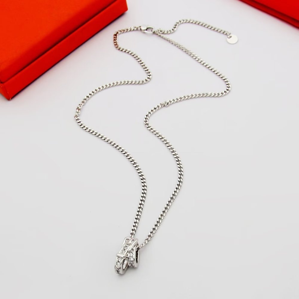 H**me5 Etriviere Pendant Necklace White Gold H124208B 0038