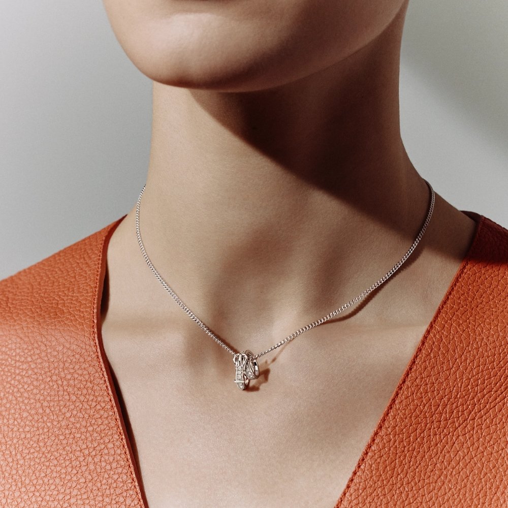 H**me5 Etriviere Pendant Necklace White Gold H124208B 0038