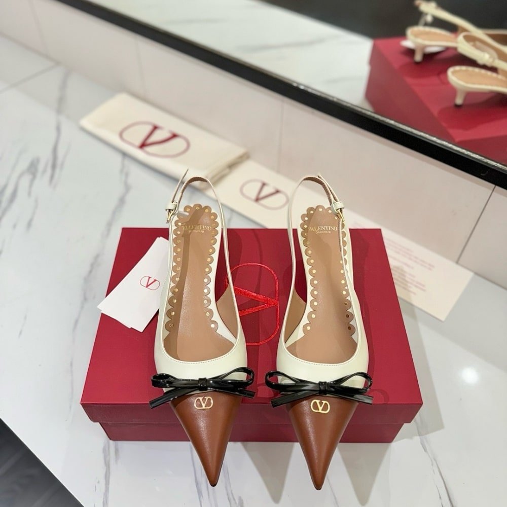Va1e*ntin0 Bepointy Slingback Pumps Ivory And Tobacco 6W2S0Ll3Yea Cvm