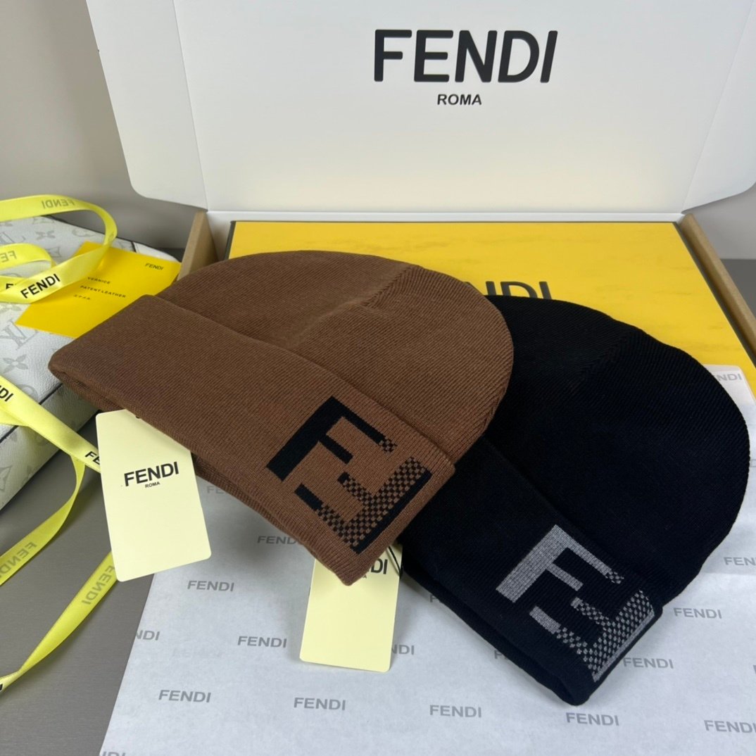 F**di Beanie Black Wool Hat Black Fxq335Atqdf0Qa1