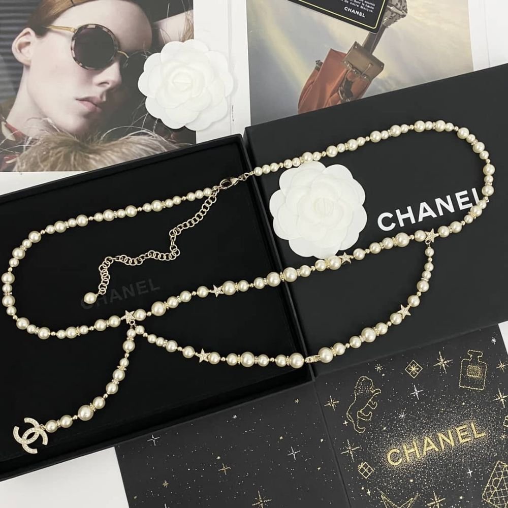 Ch**el Pearl Necklace With Star And CC Logo