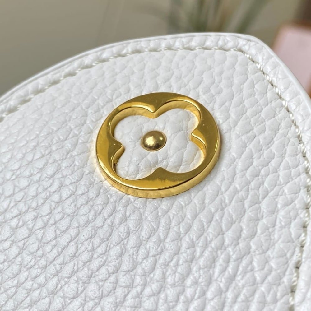 L0vis Vvtt0n Capucines Mini White 21Cm M23718