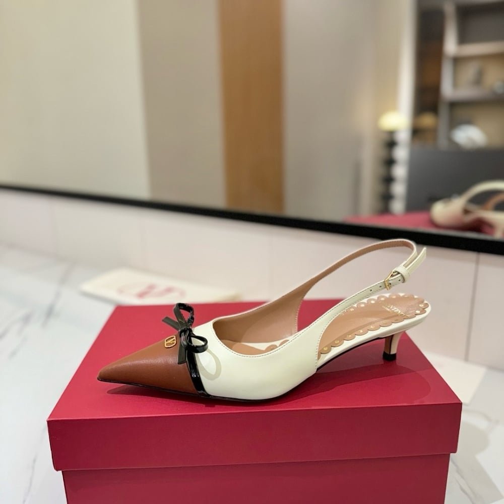 Va1e*ntin0 Bepointy Slingback Pumps Ivory And Tobacco 6W2S0Ll3Yea Cvm