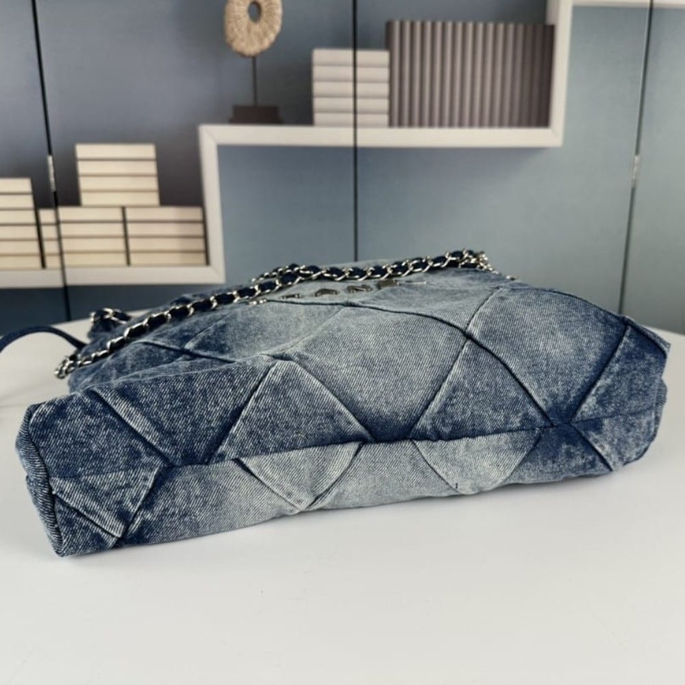 Ch**el 22 Handbag Washed Denim Silver Tone Metal Blue 41Cm AS3261 B10439 NM981