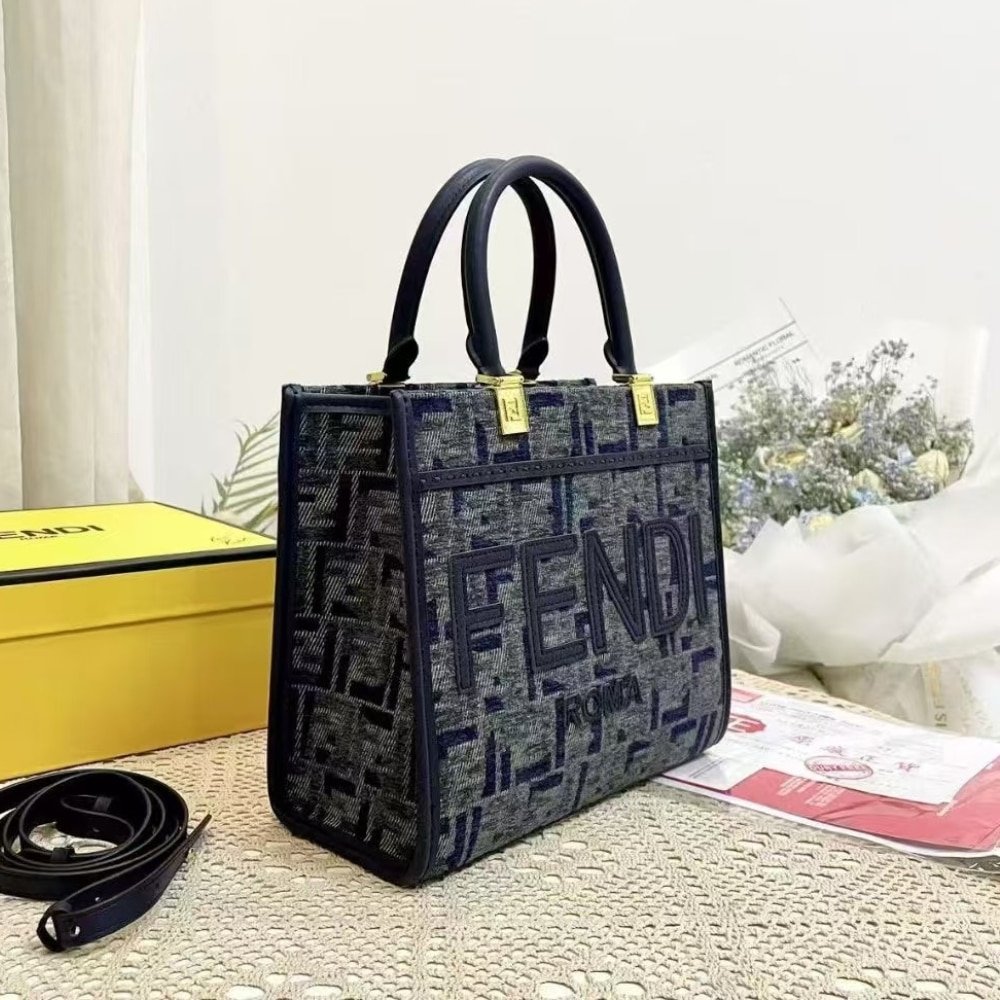F**di Sunshine Small Ff Chenille Shopper Dark Blue 26Cm 8Bh394Asu0F1Pqk