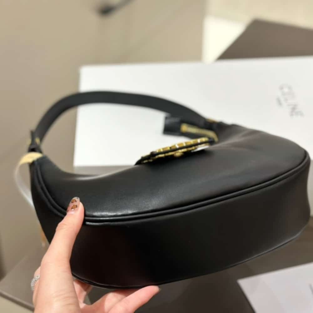 Ce1i*e Medium Ava Triomphe Bag In Smooth Black 24Cm 114493Dgq 38No