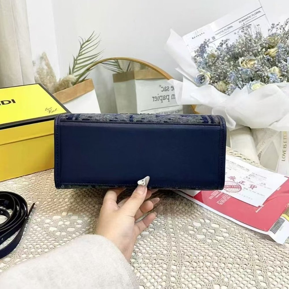 F**di Sunshine Small Ff Chenille Shopper Dark Blue 26Cm 8Bh394Asu0F1Pqk