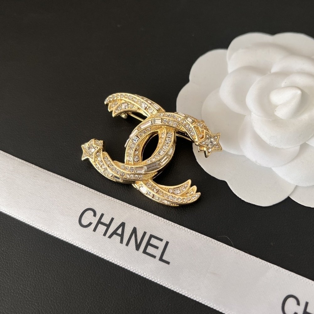 Ch**el Cc Brooch Gold With Stones Attached And Two Stars