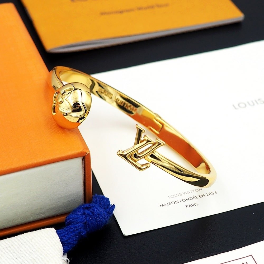 L0vis Vvtt0n Cuff Braclet Gold