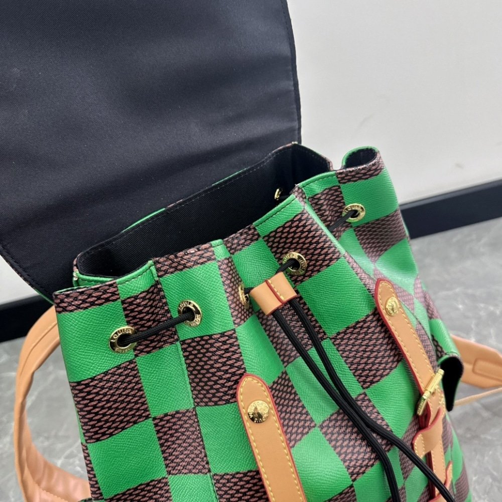 L0vis Vvtt0n Runway Christopher MM Backpack Green 44Cm N40564