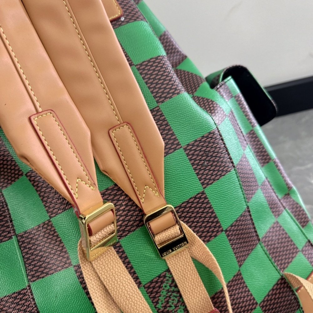 L0vis Vvtt0n Runway Christopher MM Backpack Green 44Cm N40564