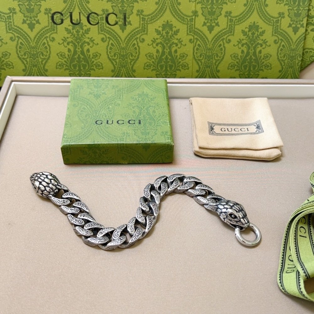 Gvc*1 Snake Bracelet Silver