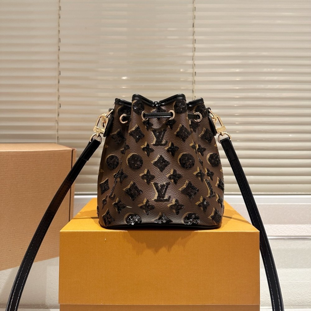 L0vis Vvtt0n Noé BB Monogram Brown 22Cm M26284