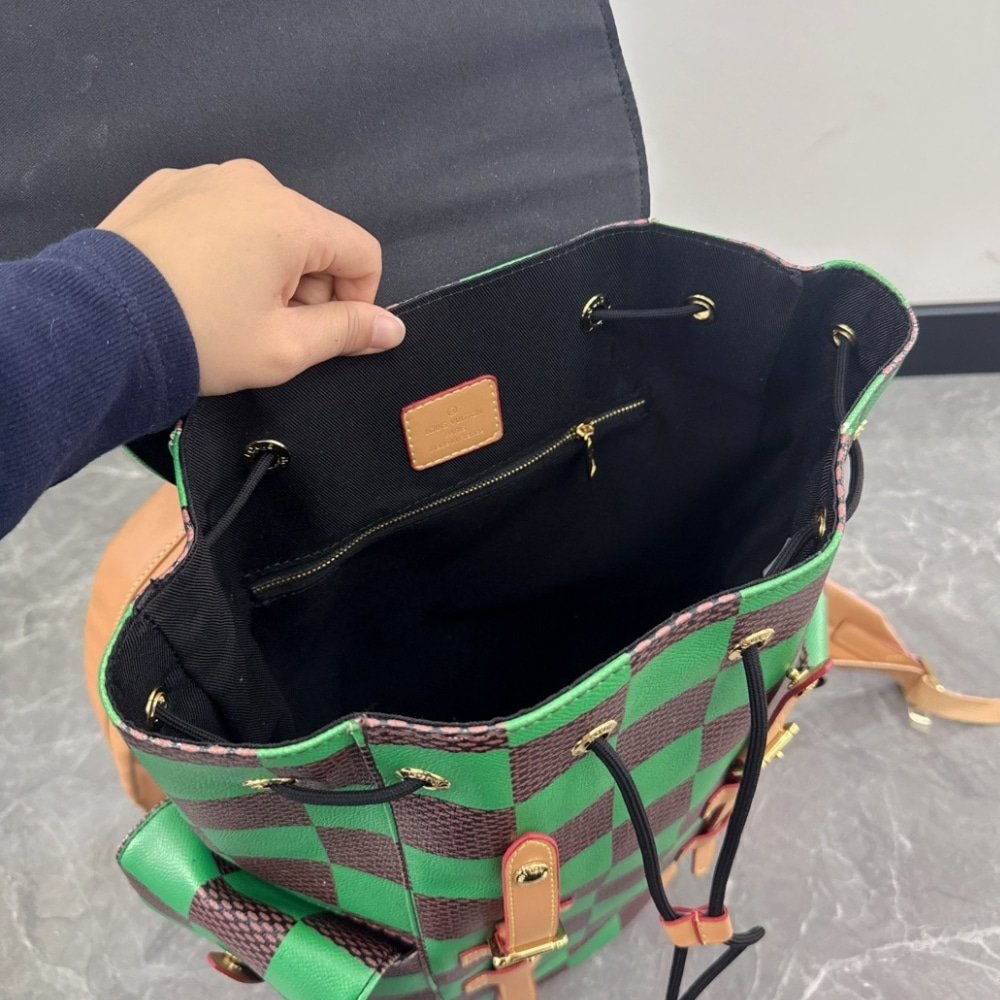 L0vis Vvtt0n Runway Christopher MM Backpack Green 44Cm N40564