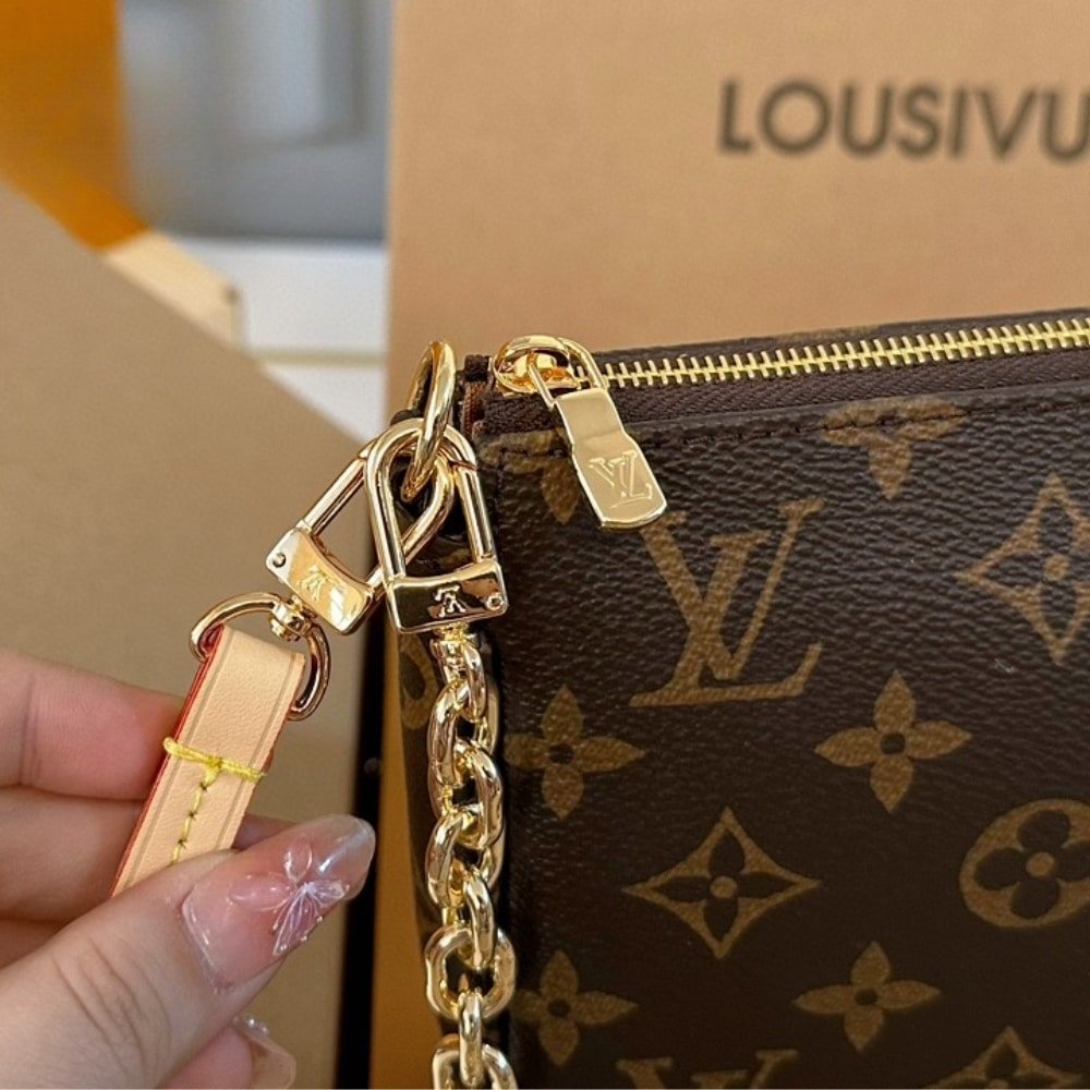L0vis Vvtt0n Pochette Accessoires Monogram Bag Brown 23Cm