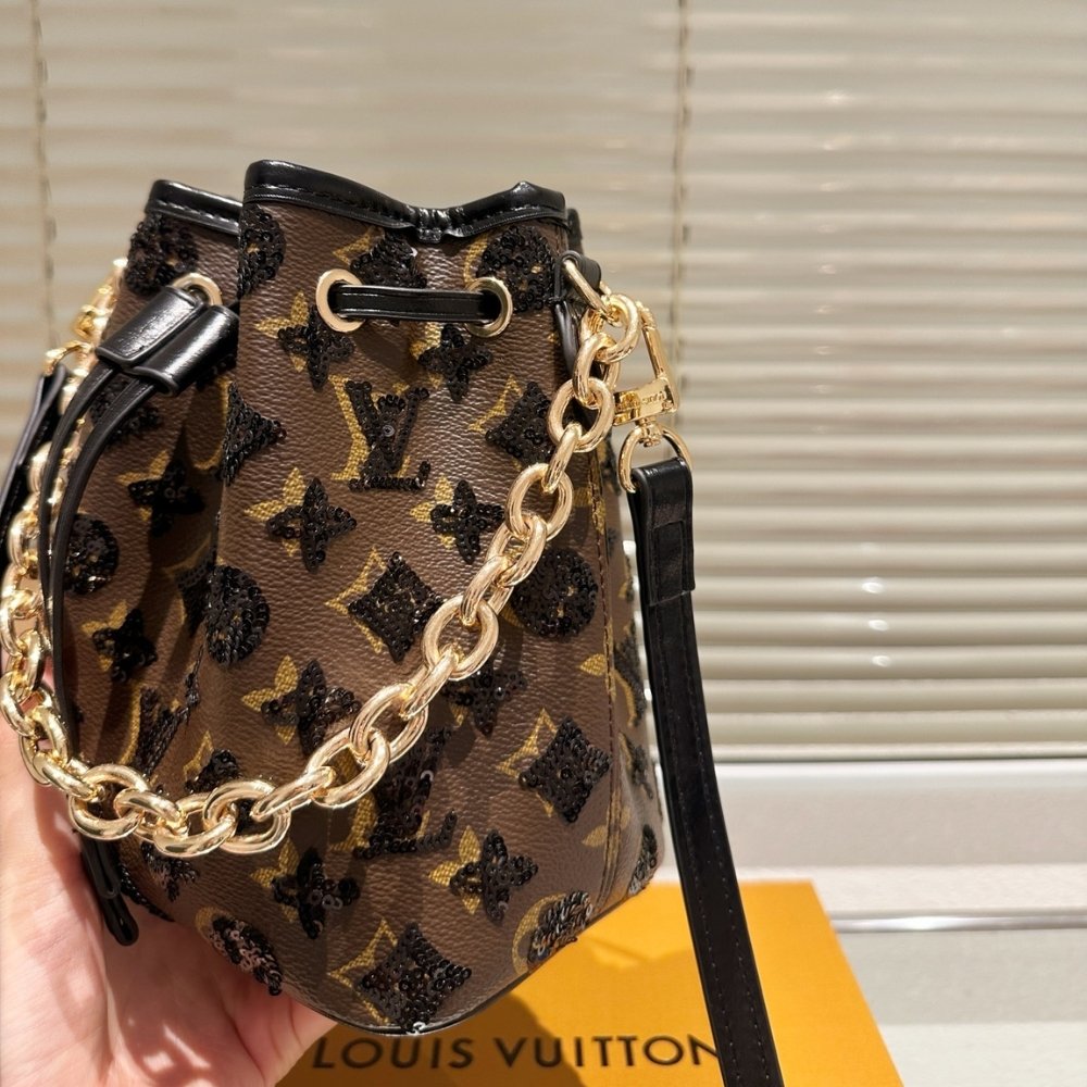 L0vis Vvtt0n Noé BB Monogram Brown 22Cm M26284