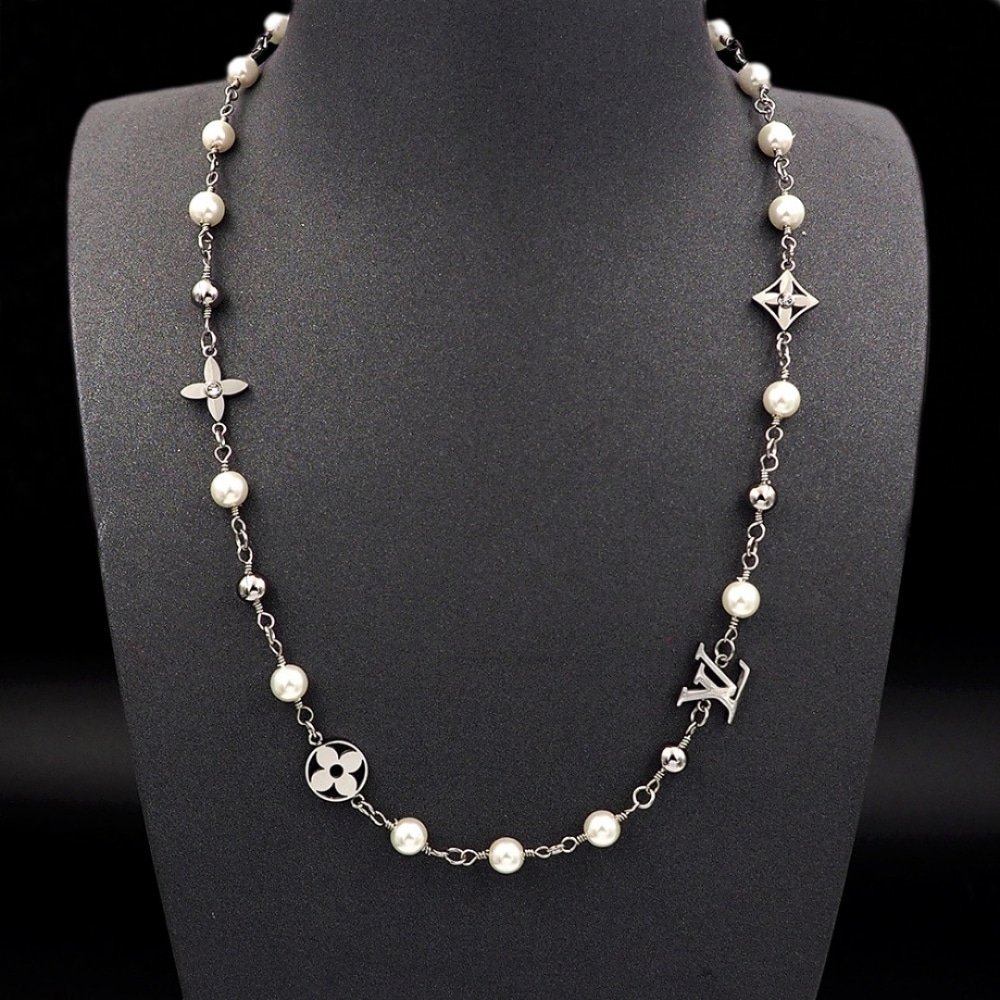 L0vis Vvtt0n Lv Pearls Necklace Silver M02448