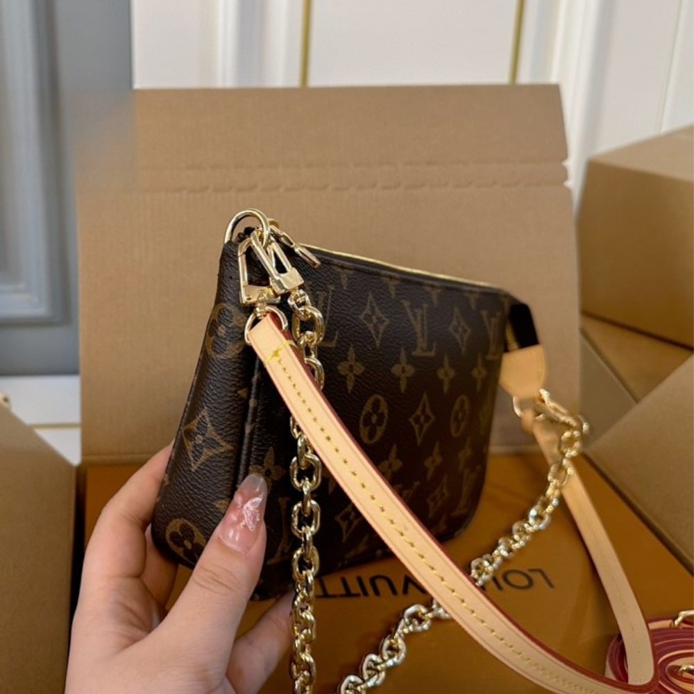 L0vis Vvtt0n Pochette Accessoires Monogram Bag Brown 23Cm