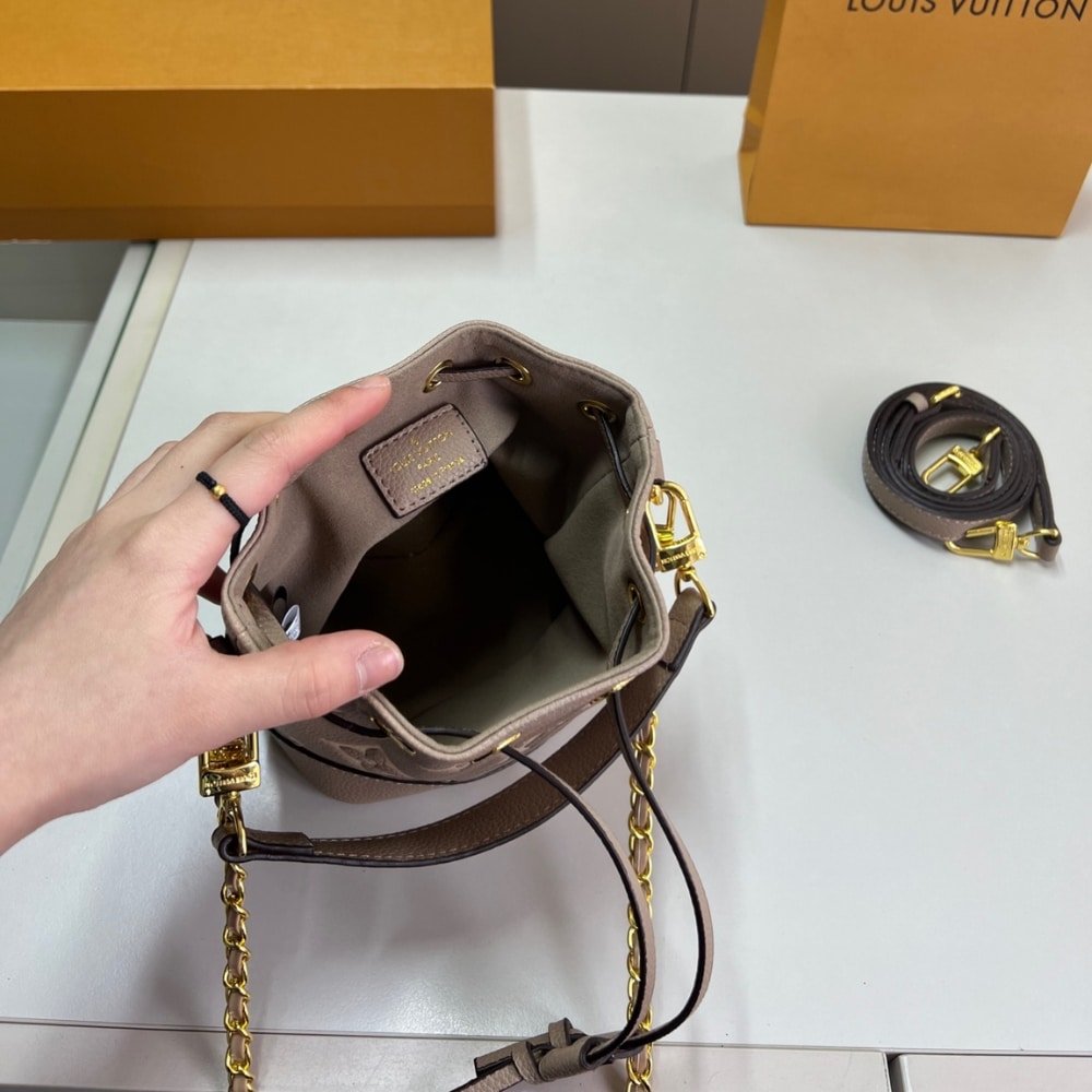 L0vis Vvtt0n Nano Noé Bag Monogram Beige 16Cm M46291