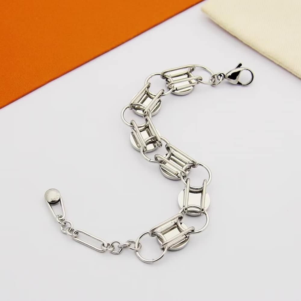 L0vis Vvtt0n Lv Studs Bracelet Silver M1146A
