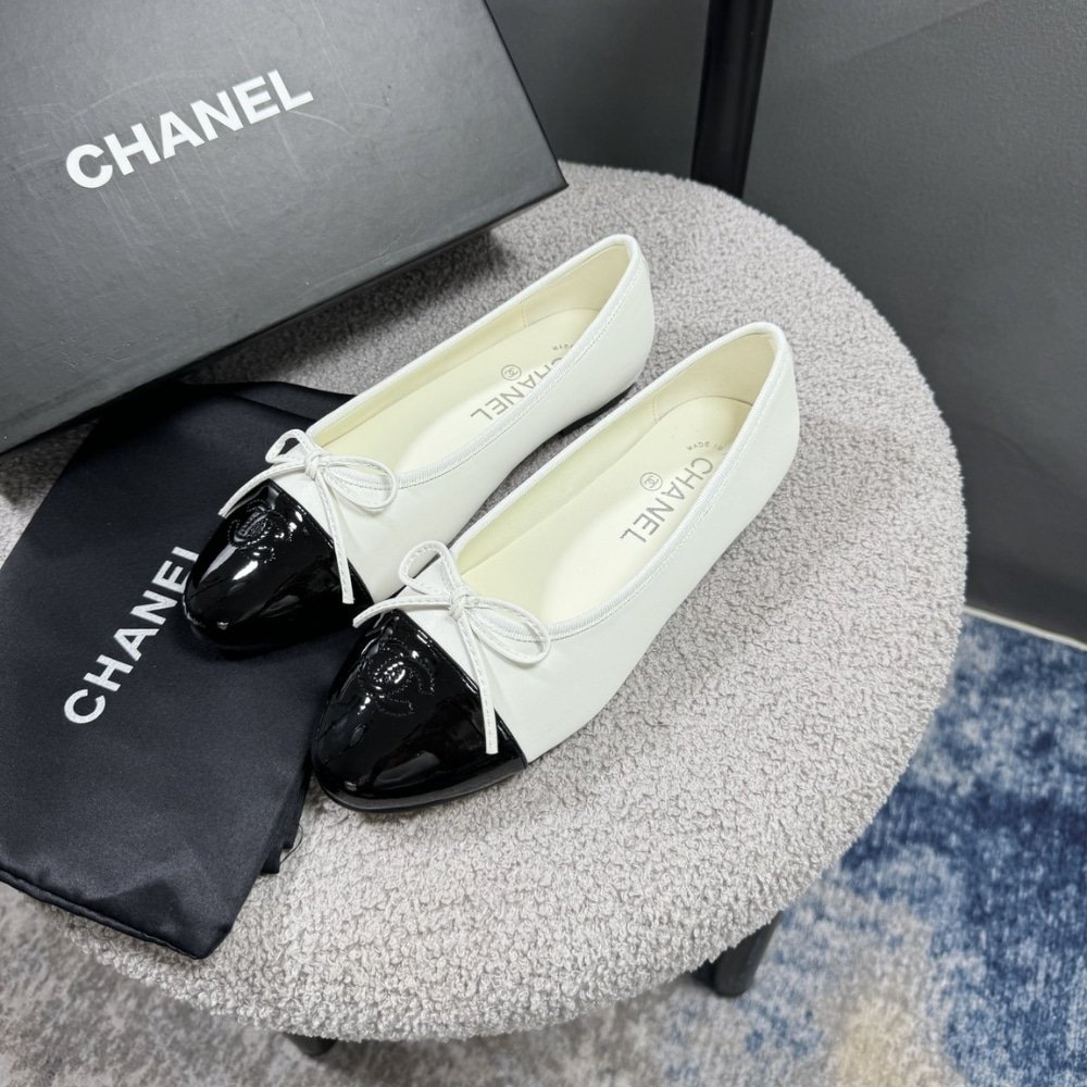 Ch**el Ballerina Flat Shoes In White