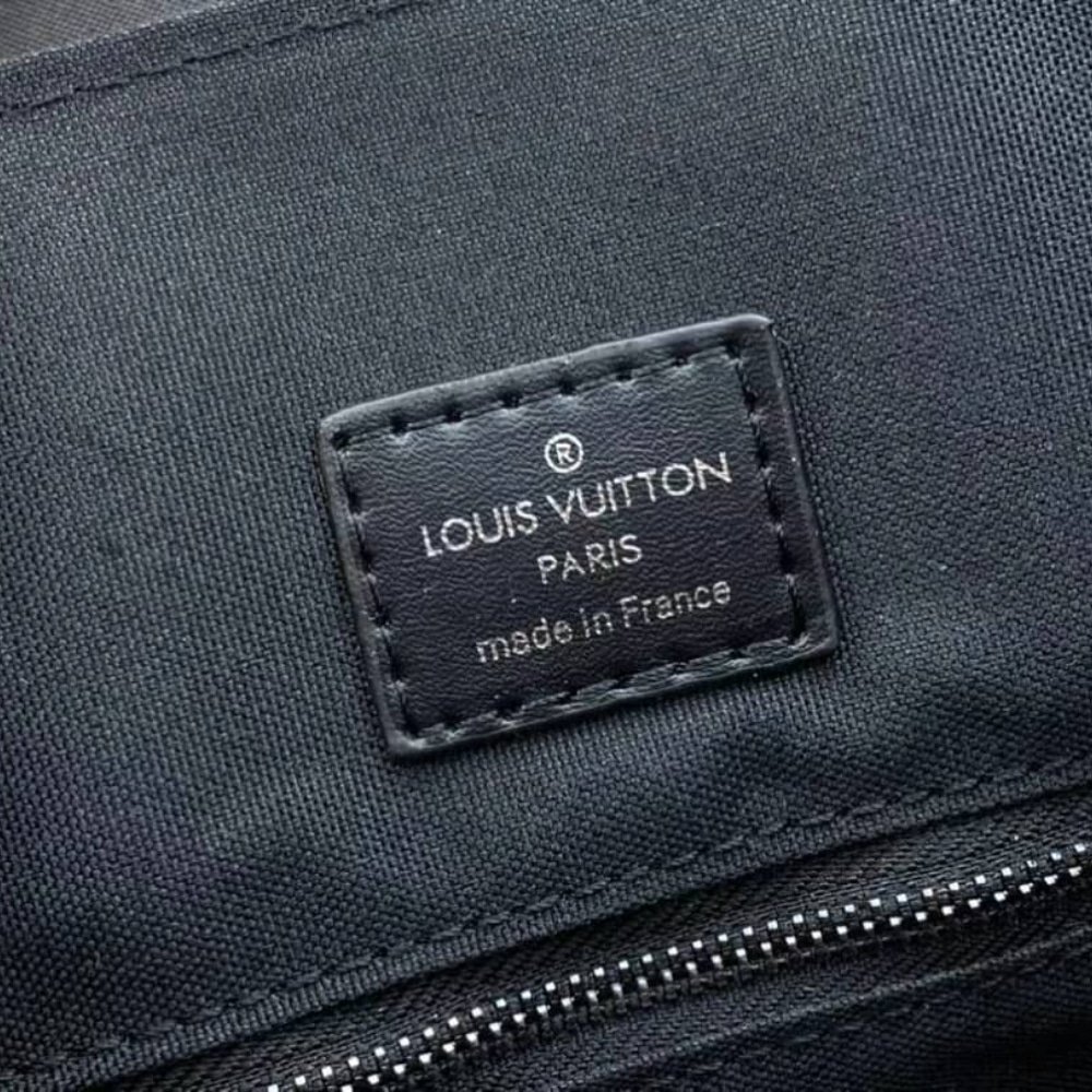 L0vis Vvtt0n Christopher Mm Backpack Monogram Taurillon Leather Black 45Cm M55699