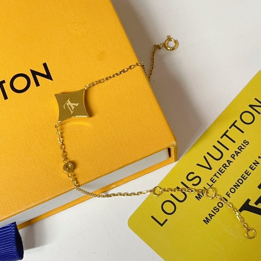 L0vis Vvtt0n Color Blossom Bb Star Bracelet Yellow Gold Q05977