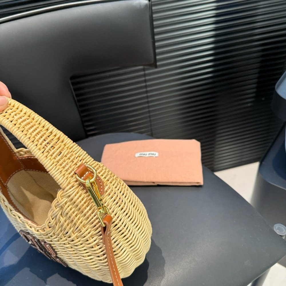 M1um1u Wander Wicker Hobo Bag Tan And Caramel 13Cm 5Bc125 2Bvu F0Kfz V Ooo