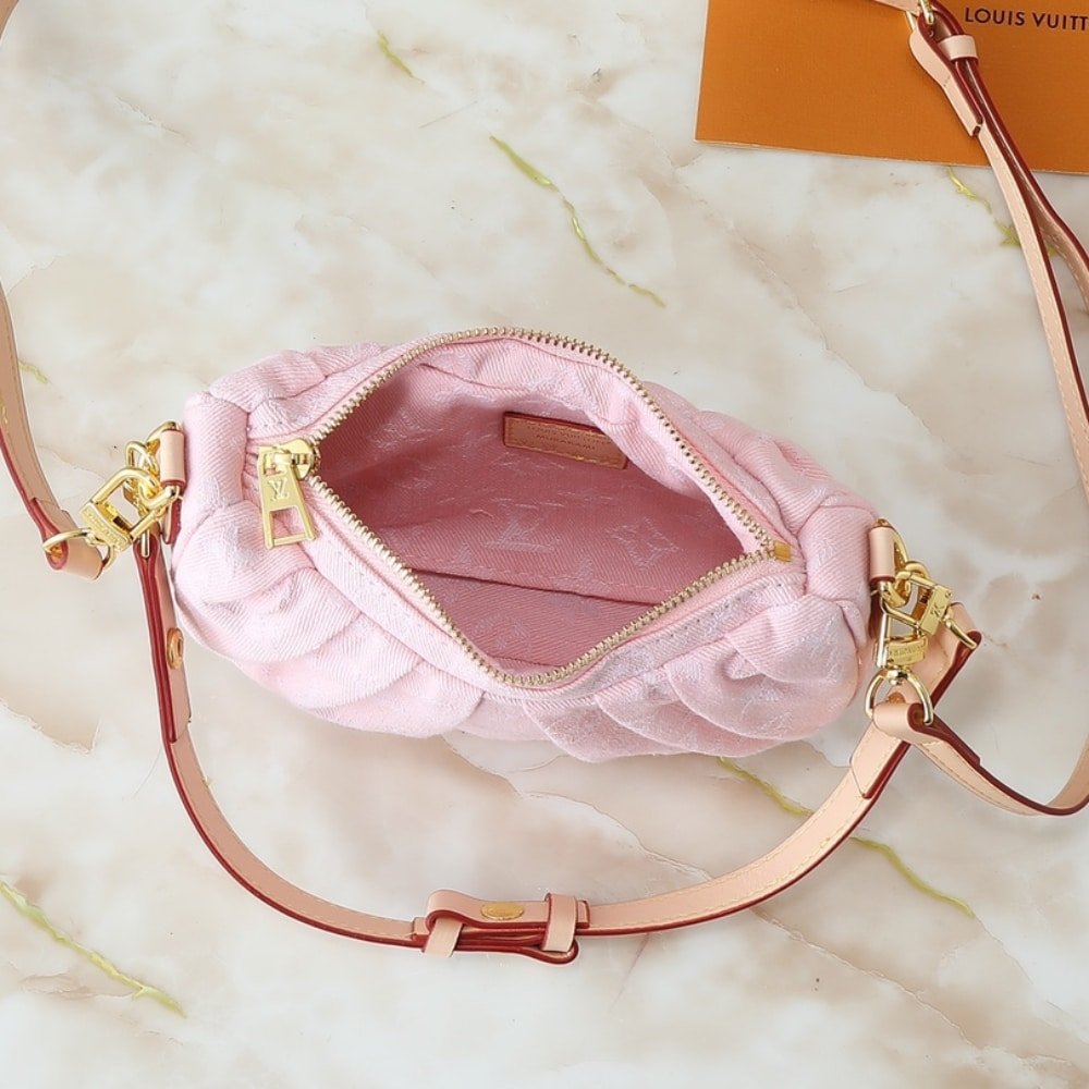 L0vis Vvtt0n Pochette Valley Bag Washed Pink 21Cm