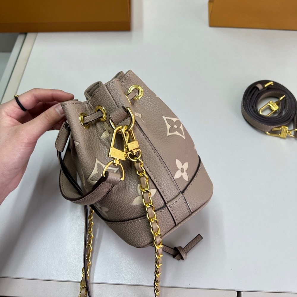 L0vis Vvtt0n Nano Noé Bag Monogram Beige 16Cm M46291