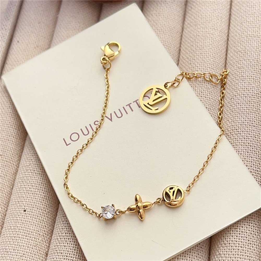 L0vis Vvtt0n Petit L0vis Necklace M00368