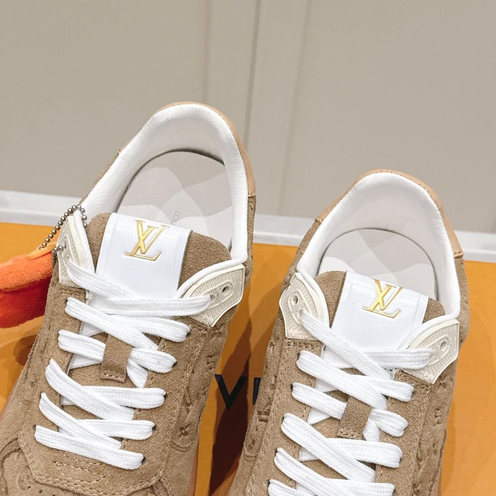 L0vis Vvtt0n LV Stadium Sneaker Beige 1AGXPU