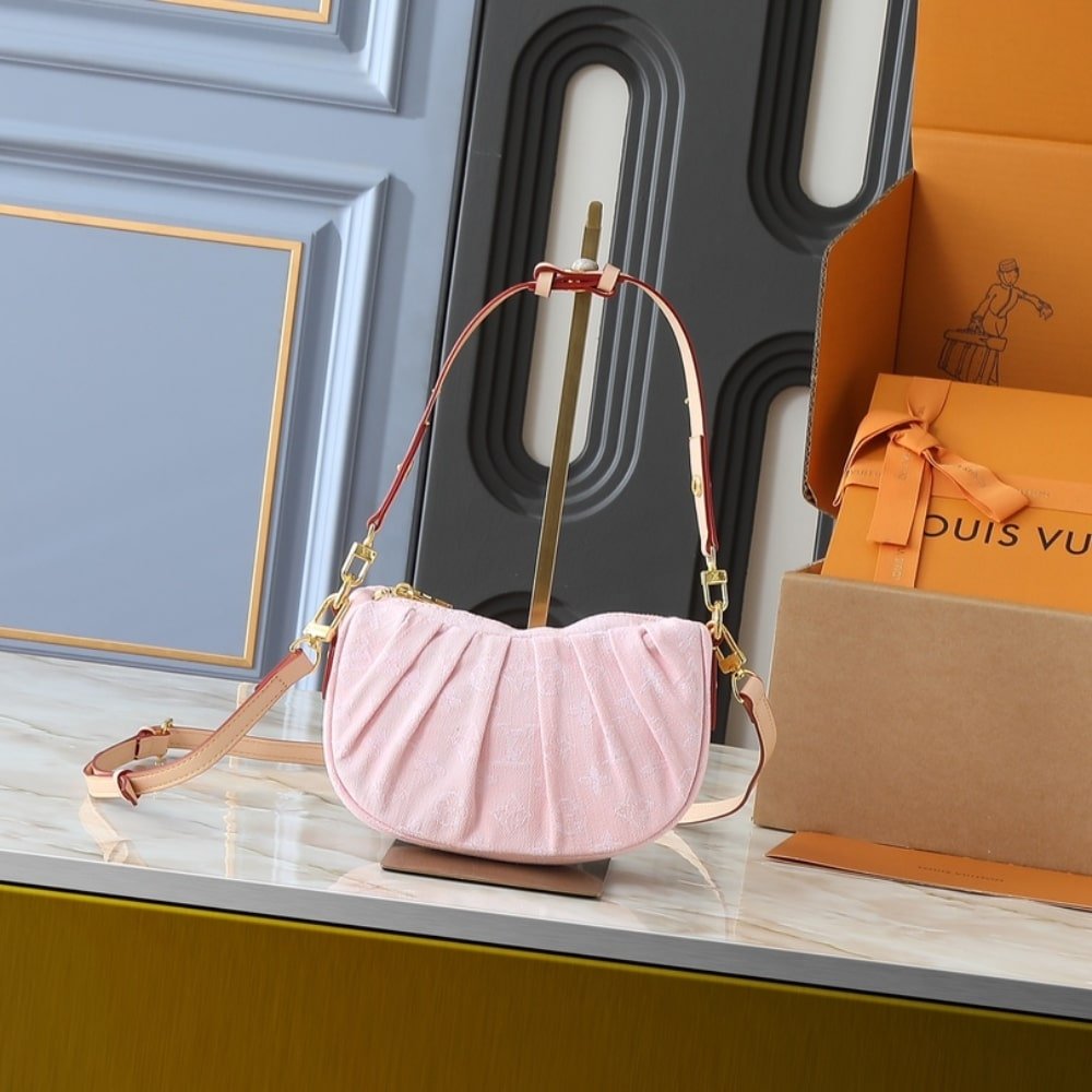 L0vis Vvtt0n Pochette Valley Bag Washed Pink 21Cm