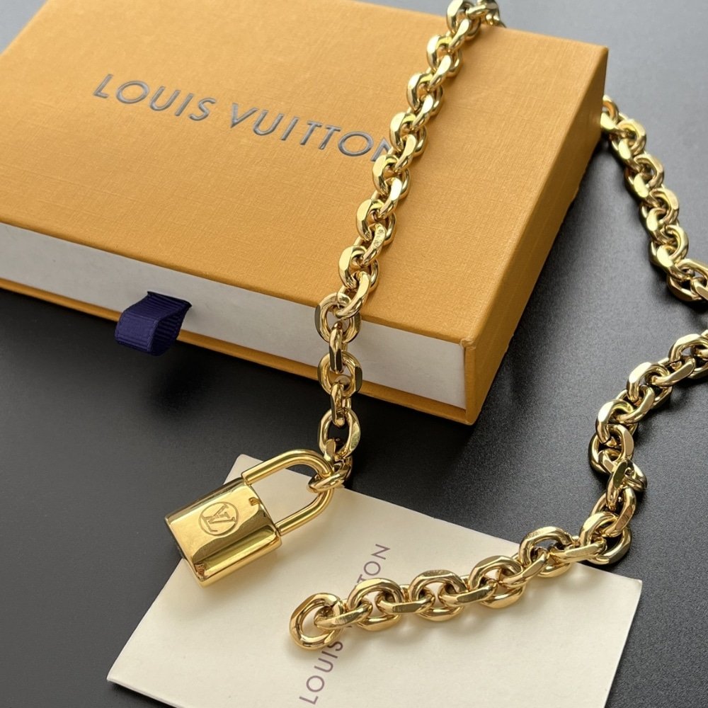 L0vis Vvtt0n Lv Edge Necklace Cadenas Mp2993