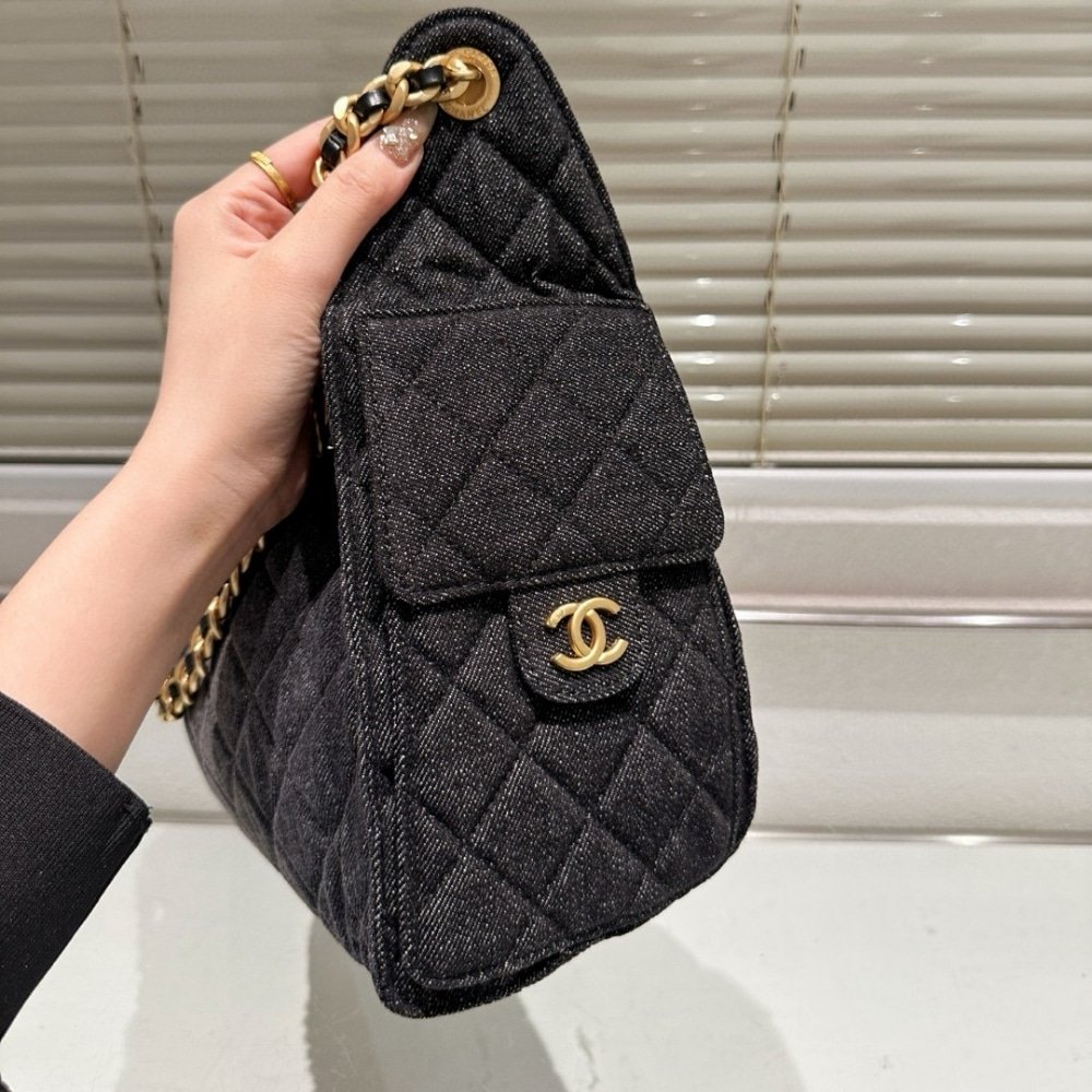 Ch**el 25 Small Handbag Washed Denim Black 26Cm As5293 B20520 U0725