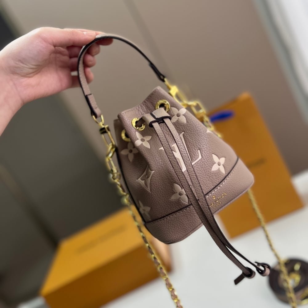L0vis Vvtt0n Nano Noé Bag Monogram Beige 16Cm M46291