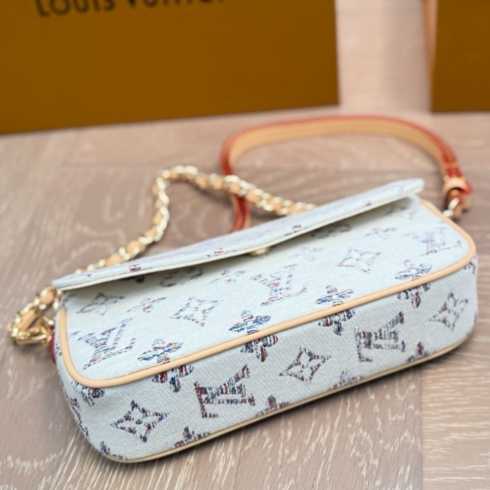 L0vis Vvtt0n Wallet On Chain Ivy Multicolor Beige 23Cm M83499