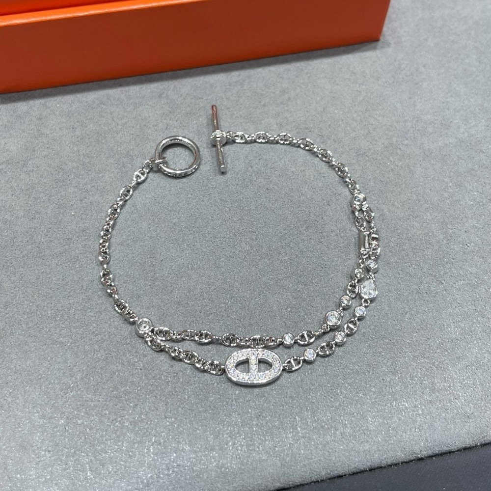 H**me5 Crystals Bracelet Silver