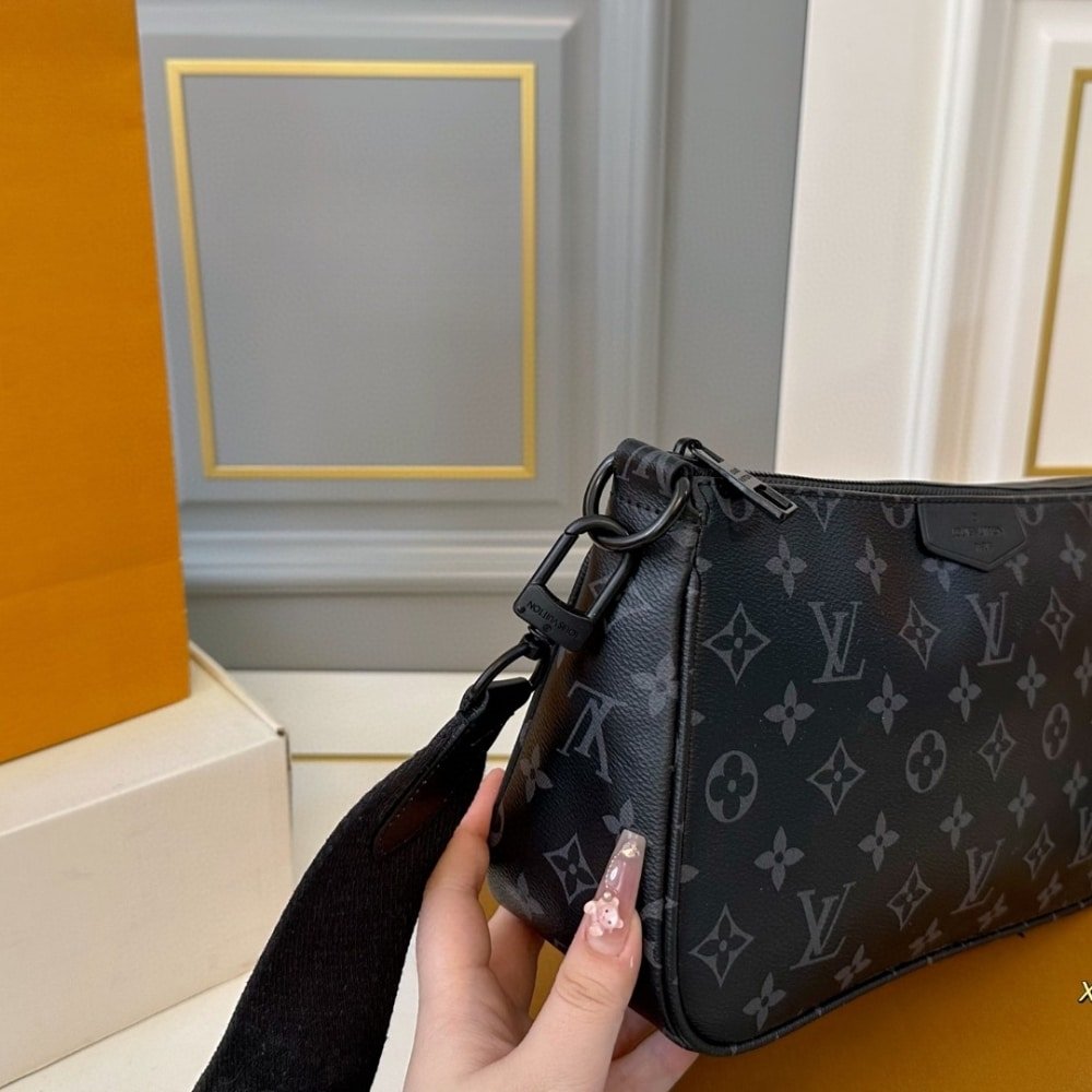L0vis Vvtt0n Pochette Accessoire Xl Black 27Cm M11741