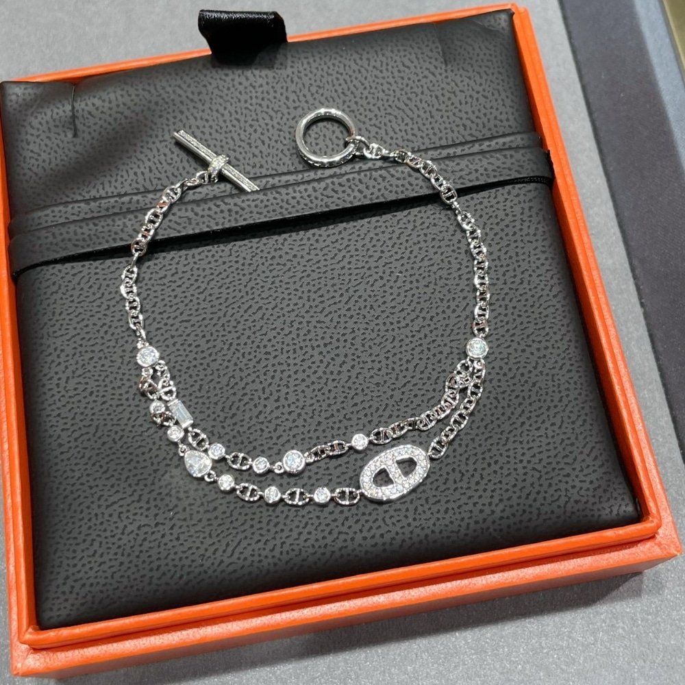 H**me5 Crystals Bracelet Silver