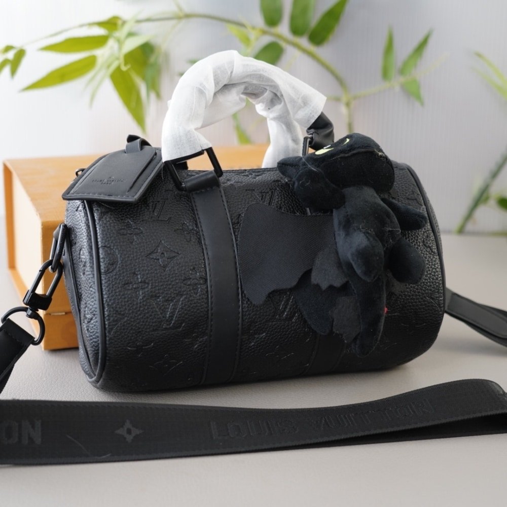 L0vis Vvtt0n Keepall Bandoulière 25 Monogram Taurillon Black 24Cm M20900