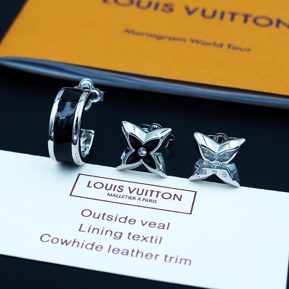 L0vis Vvtt0n Lv Spike Earrings Silver M01718